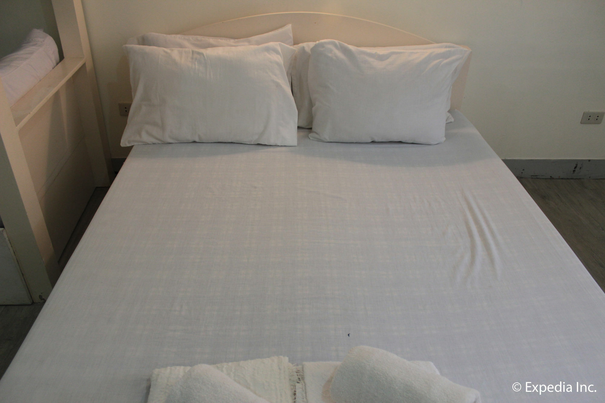 Reddoorz Plus Near Vigan Convention Center Bagian luar foto