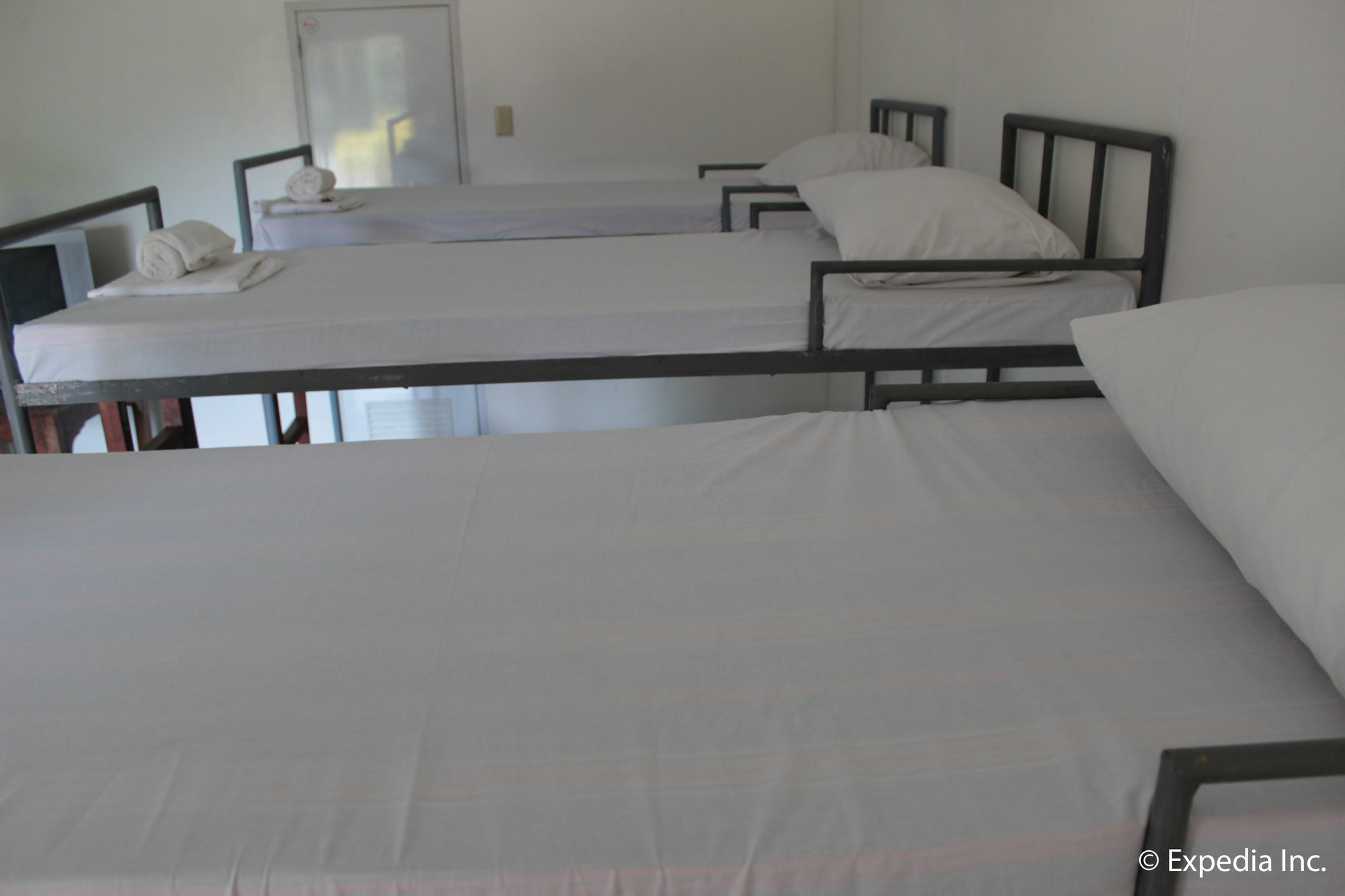 Reddoorz Plus Near Vigan Convention Center Bagian luar foto