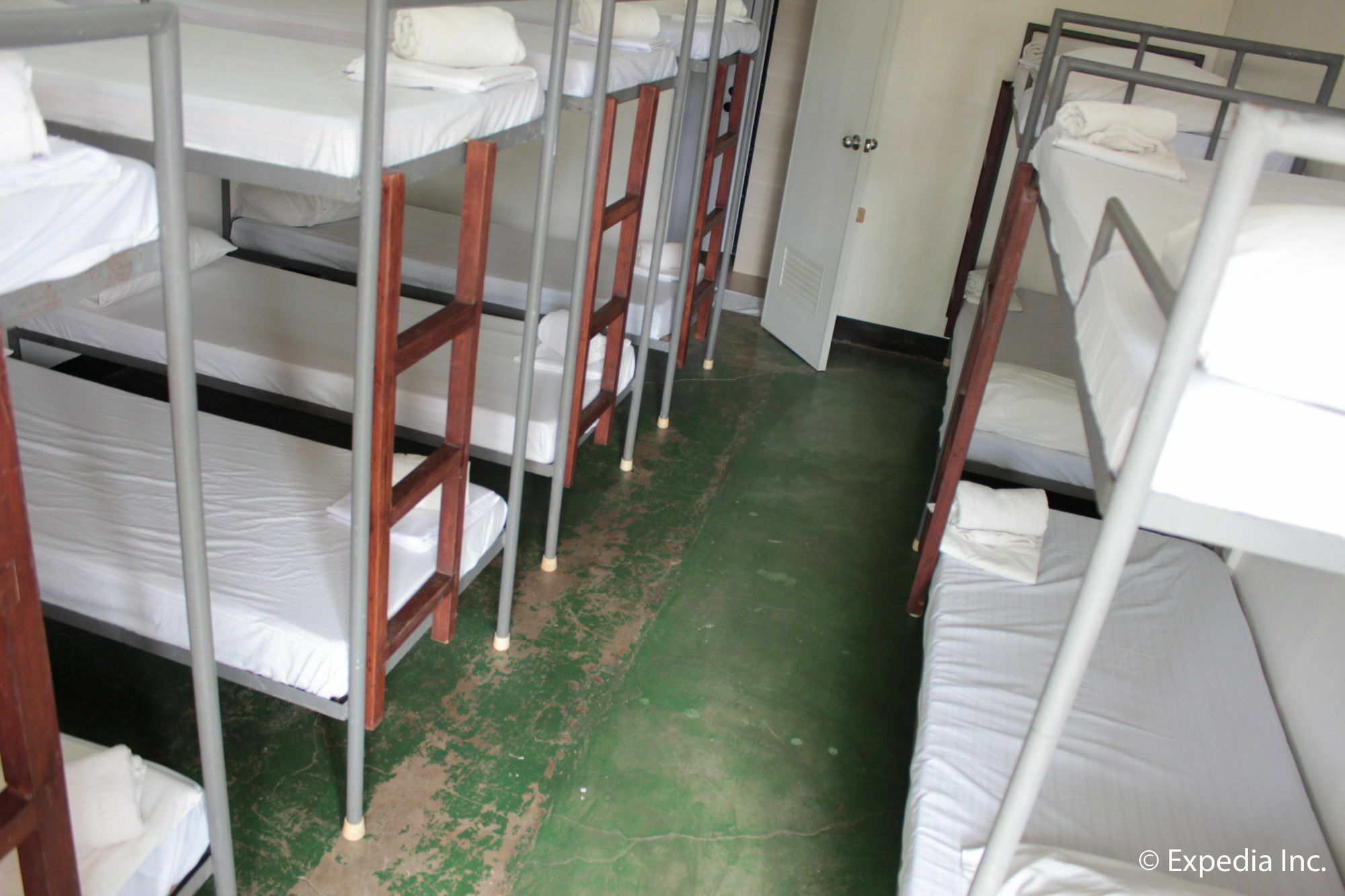 Reddoorz Plus Near Vigan Convention Center Bagian luar foto