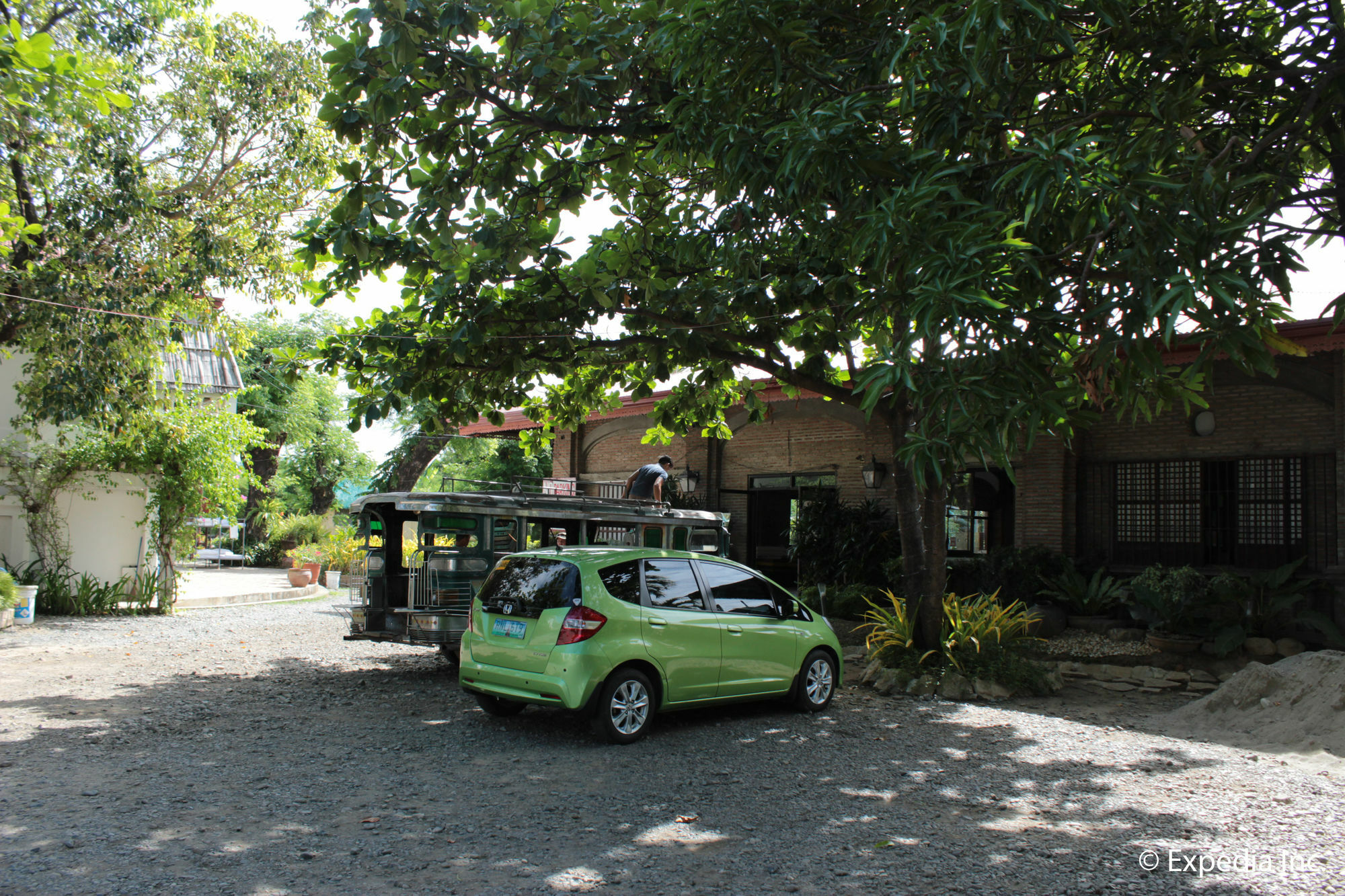 Reddoorz Plus Near Vigan Convention Center Bagian luar foto
