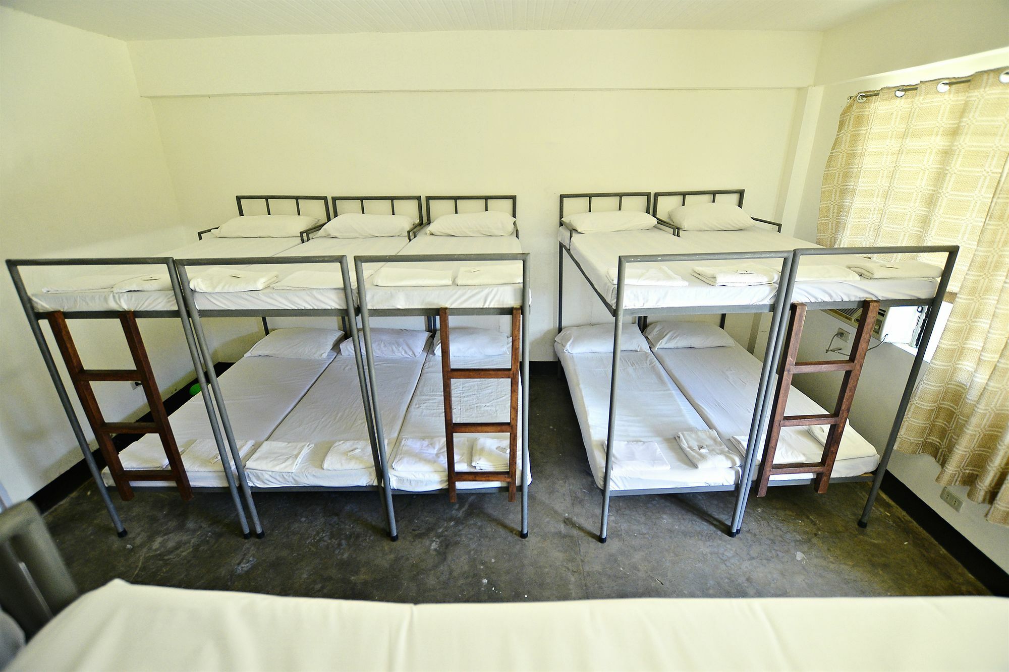 Reddoorz Plus Near Vigan Convention Center Bagian luar foto