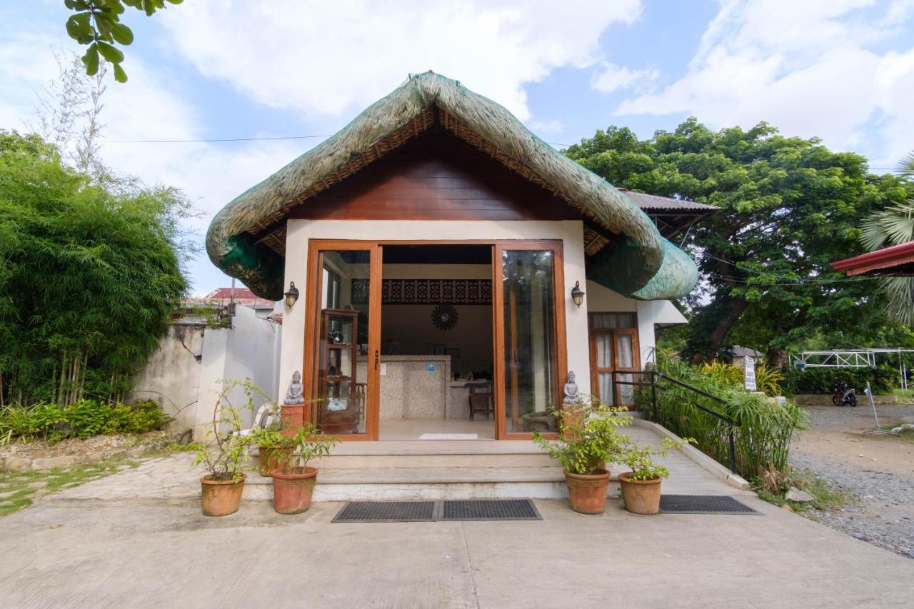 Reddoorz Plus Near Vigan Convention Center Bagian luar foto